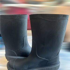 Kamik Charcoal Rubber Boots